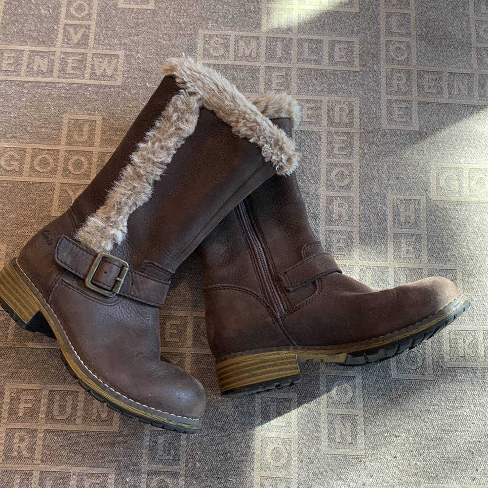 Clarks girls leather boots great condition